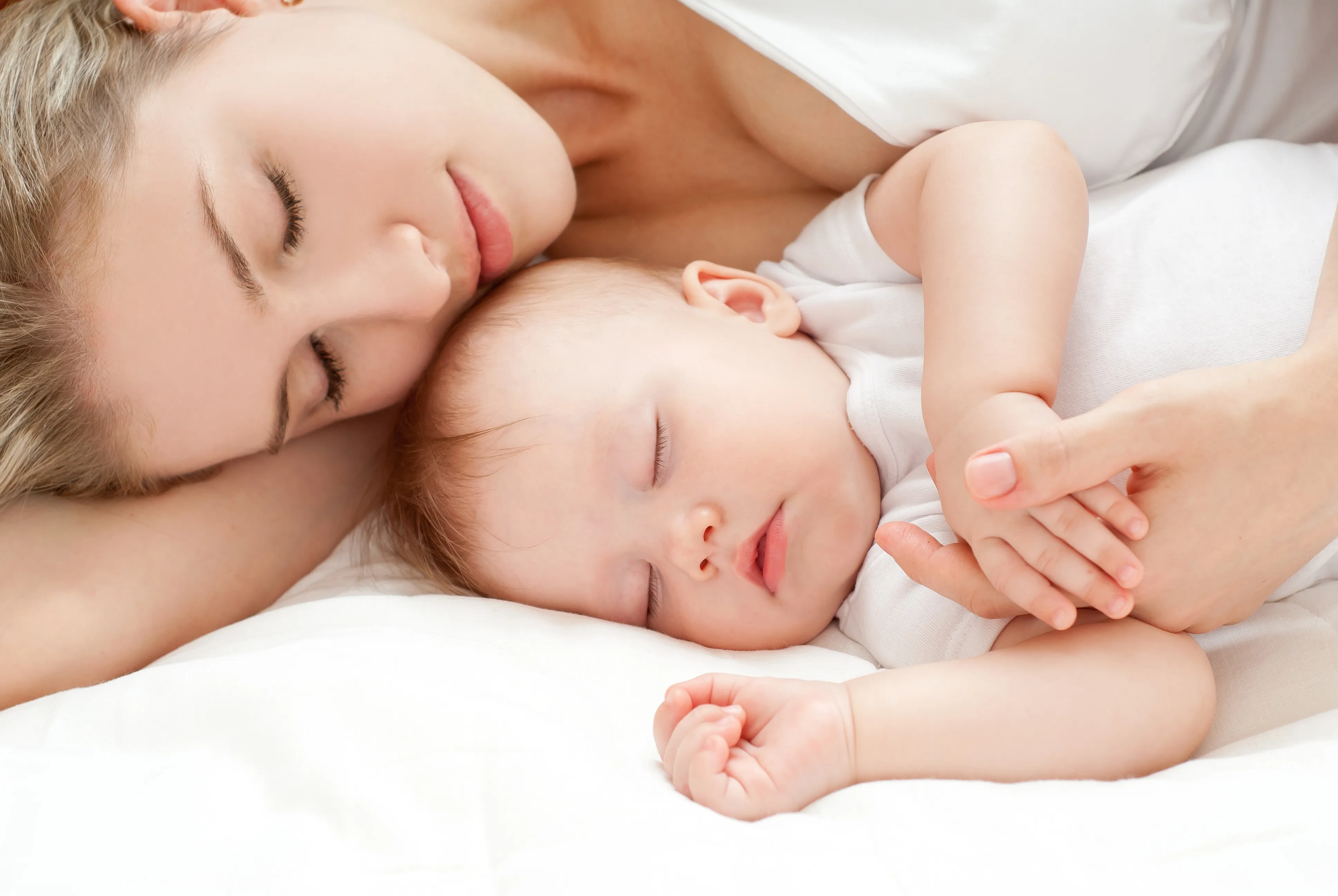 Is sleeping with your baby a good idea? Here's what the science says